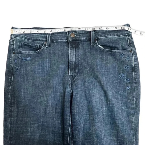 Levi’s Mid Rise Skinny Jeans Embroidered Floral Dark Wash Women’s Waist 33 - Picture 11 of 15
